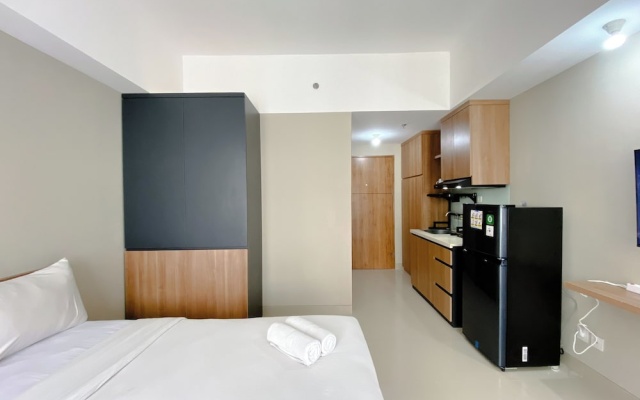 Good Choice and Cozy Studio LRT City Jatibening Apartment – Guest Rooms – Bekasi