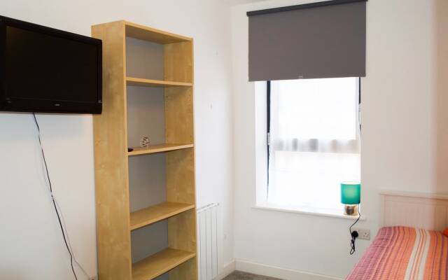 Spacious 2 Bedroom Home