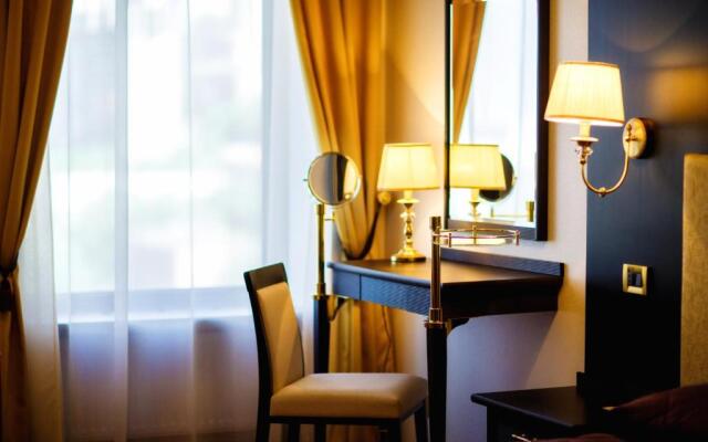 Menorah Hotel