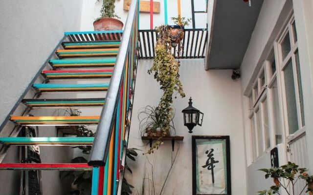 Jirafa Roja Hostel