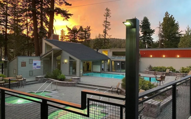 Beautifully remodeled 3 Bedroom Condo