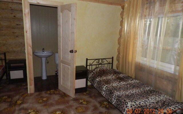 Russkij Dvorik Guest House