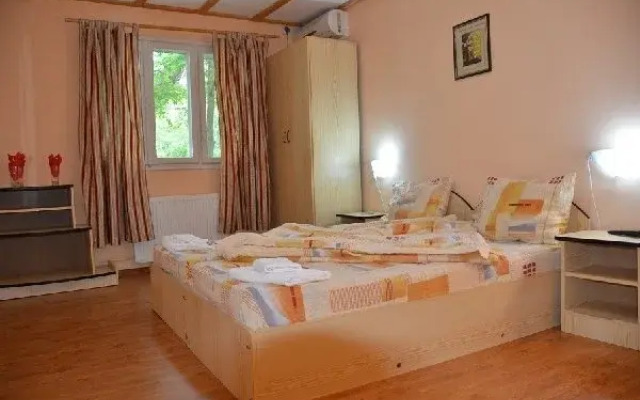 Insula Nada Apelor - Maliuc