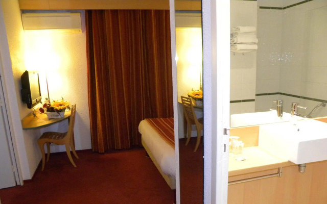 Logis Hotel Uzes Pont du Gard