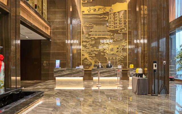 Yun-Ray Phoenix Hotel