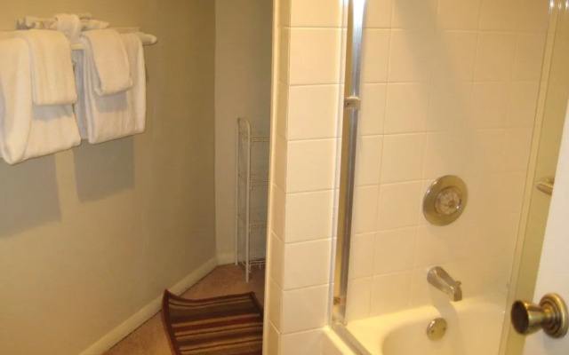 Sherwin Villas by Mammoth Res Bureau