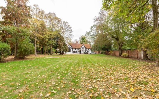 Beautiful 4 Bedroom Property