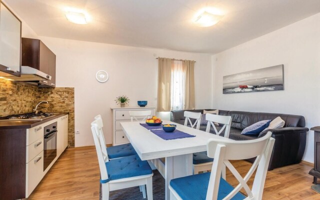 Awesome Home in Kras With Wifi and 2 Bedrooms