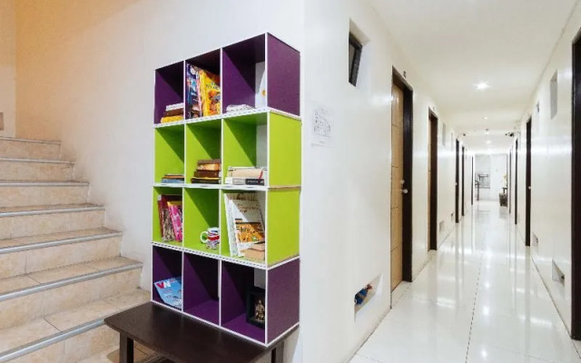 RedDoorz Plus near Robinsons Place Manila