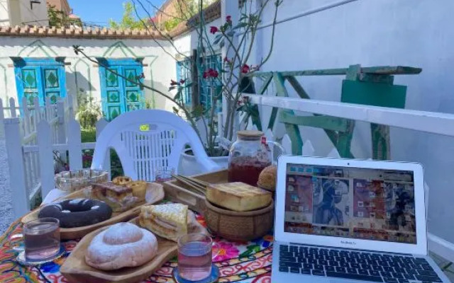 Yining Yueye Homestay