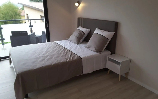 Villa'vi Lyon Est Chambres d'Hôtes