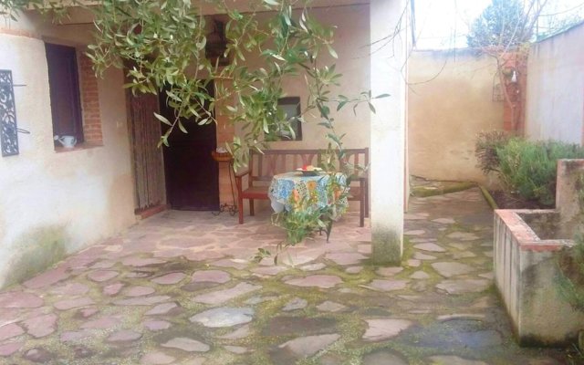House With 2 Bedrooms in Bernuy, With Furnished Garden
