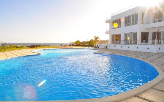 Carlton Luxury Resort