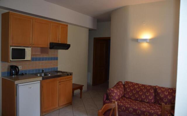 Eleni Beach Apartment