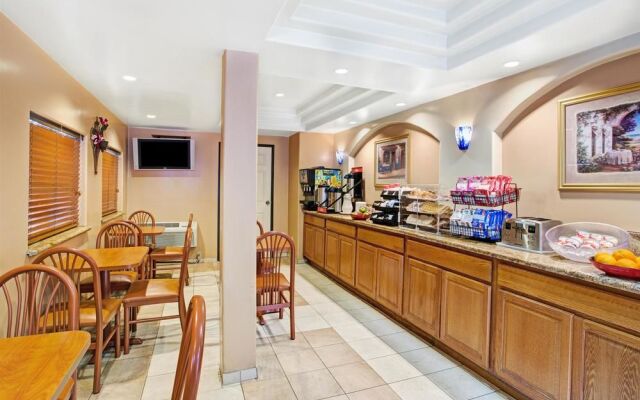 Ramada Marina Del Rey