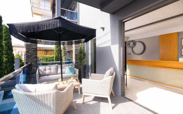 SKS Luxury Suites & Rooms