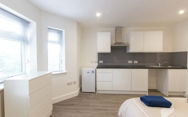 Bridge Road - Room 1b