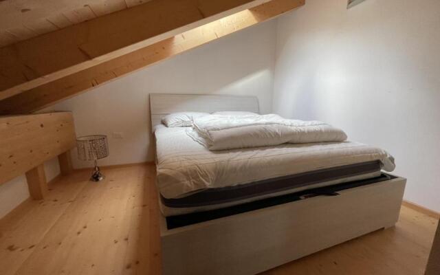 061 Bilocale Mansarda Carisolo