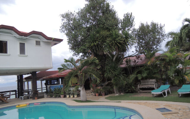 Love's Beach and Dive Resort