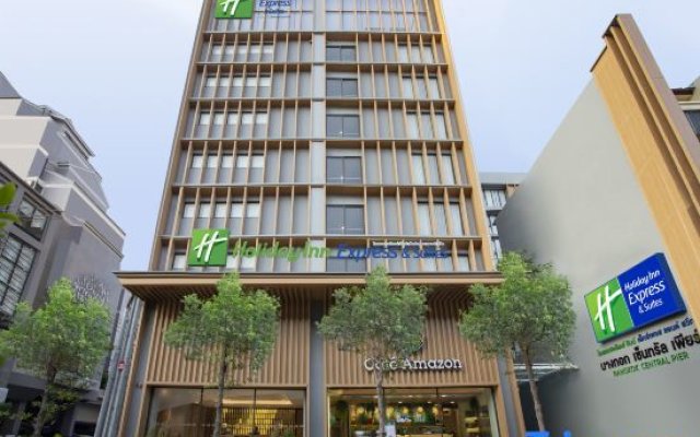 Holiday Inn Express and Suites Bangkok Central Pier, an IHG Hotel