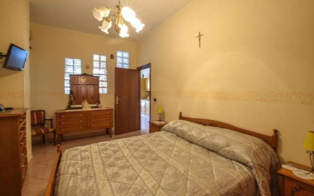 Nice Apartment in Bivongi With Wifi and 1 Bedrooms