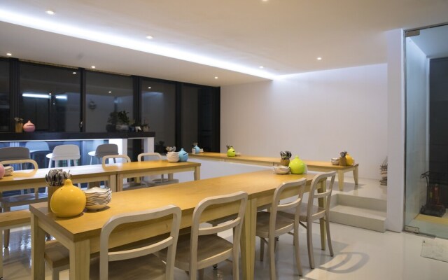 302 Place