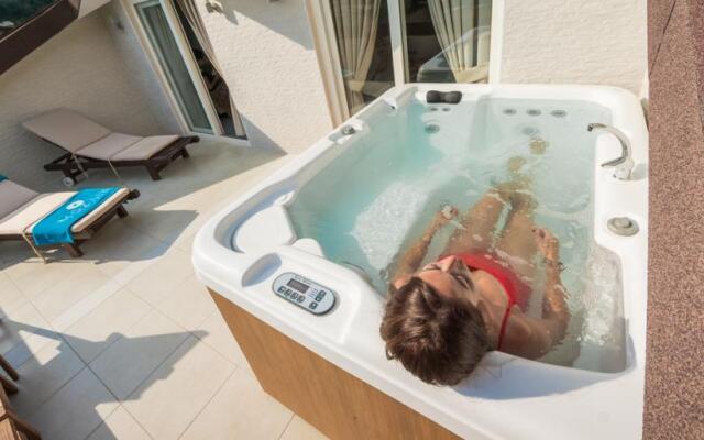 Mozaik Swim Up Hotel and Apartments