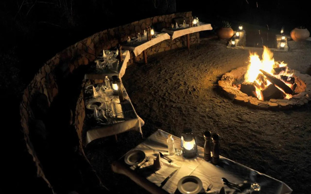 Esiweni Game Lodge