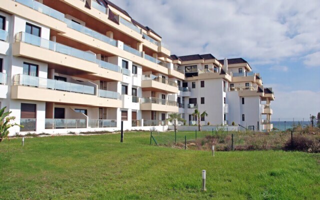 Apartment Marina del Castillo pool view