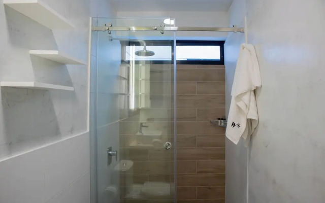 w Flawless 3BR w Balcony in Miraflores