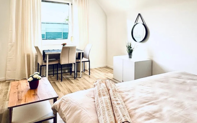 Cozy Garden Villa near Danube For 16P