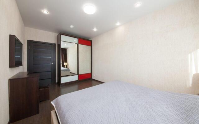 Apartment on Shakhterov Street 66