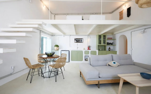 Valsamo Suites