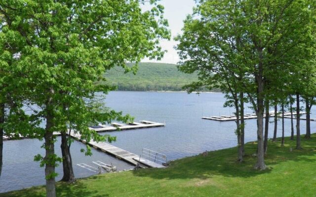 Majestic View 3 Bedroom Townhome