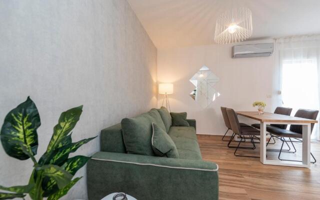 Luxury Apartments - La Vir 1 & 2