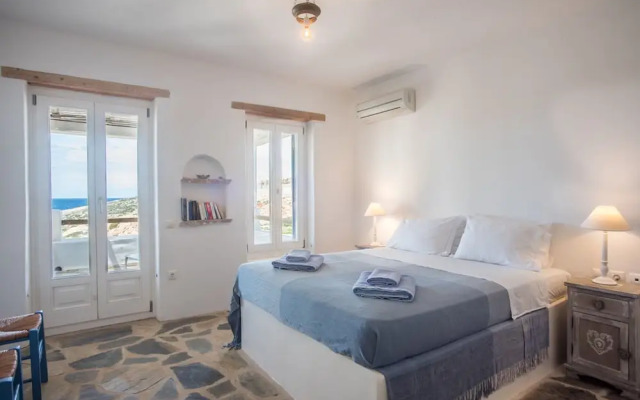 Seaside Villa Costal Vibes Walk to Beach
