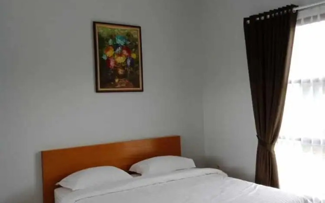 Villa Fahim 2 Puncak 4 Bedroom