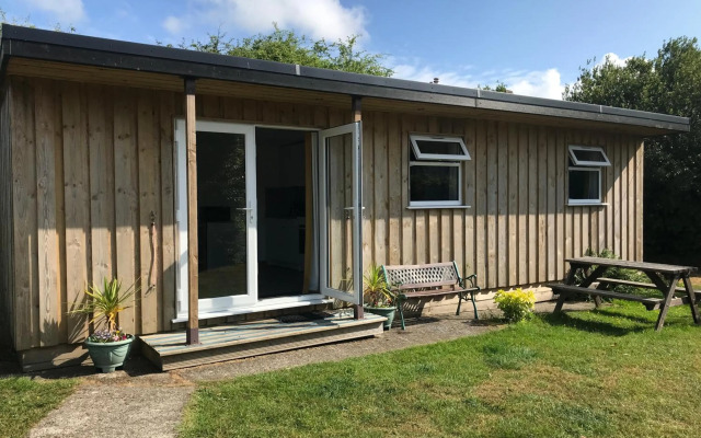 Kingfisher Glamping Cabin