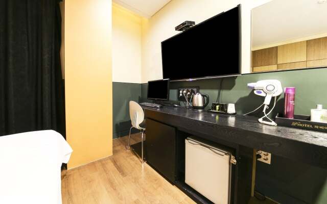 Pavia Tourist Hotel