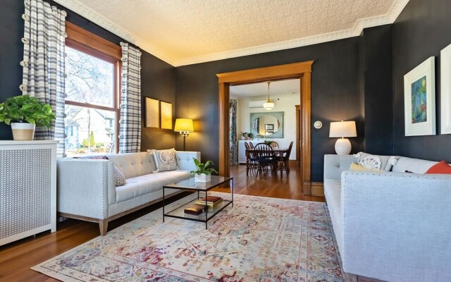 Harrison House Bed & Breakfast