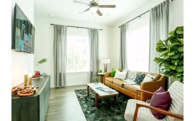 Riverside Suites