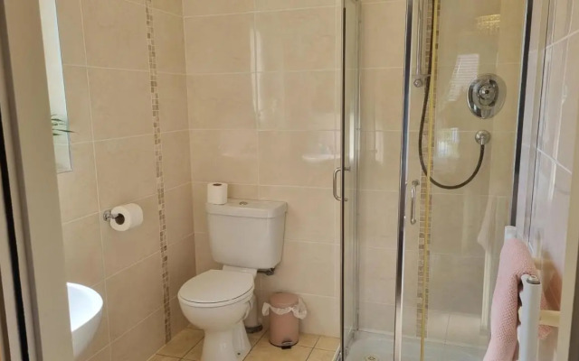 2Bedroomed apartment on first floor with balcony