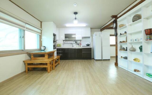 Classic Hanok Pension