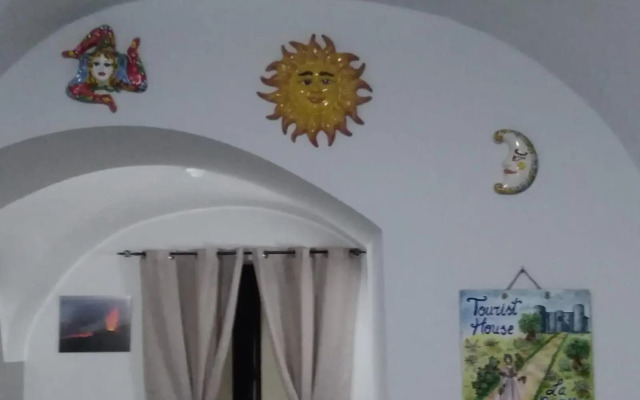 Tourist House La Castellana