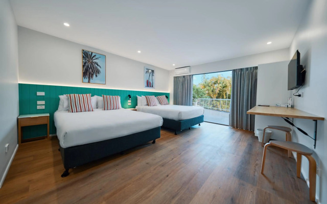 Red Star Hotels Palm Beach