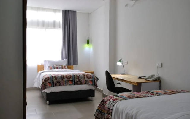 Hlu Hoteles