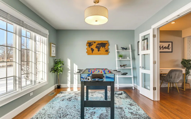 Bike & Kayak: Lakefront Prospect Heights Home