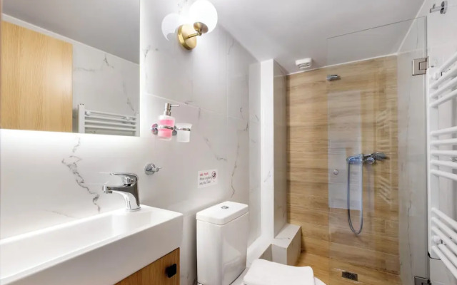Andromeda - 1 Bedroom Apt & Terrace in Athens