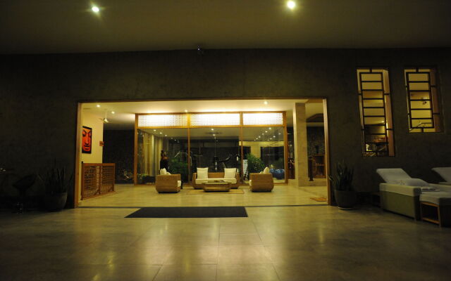 Aroma Beach Resort & Spa