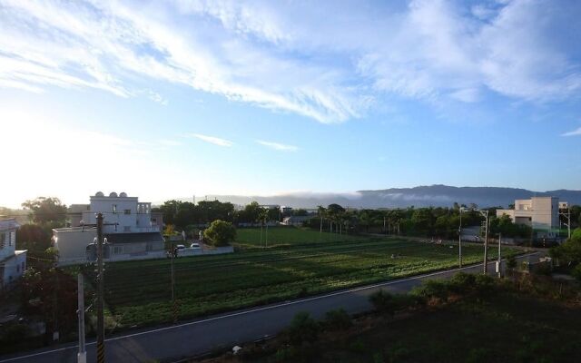 Textile Girl Romantic Homestay